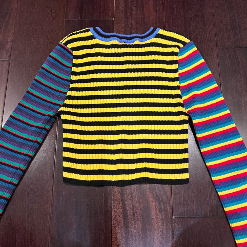 Crop sweater